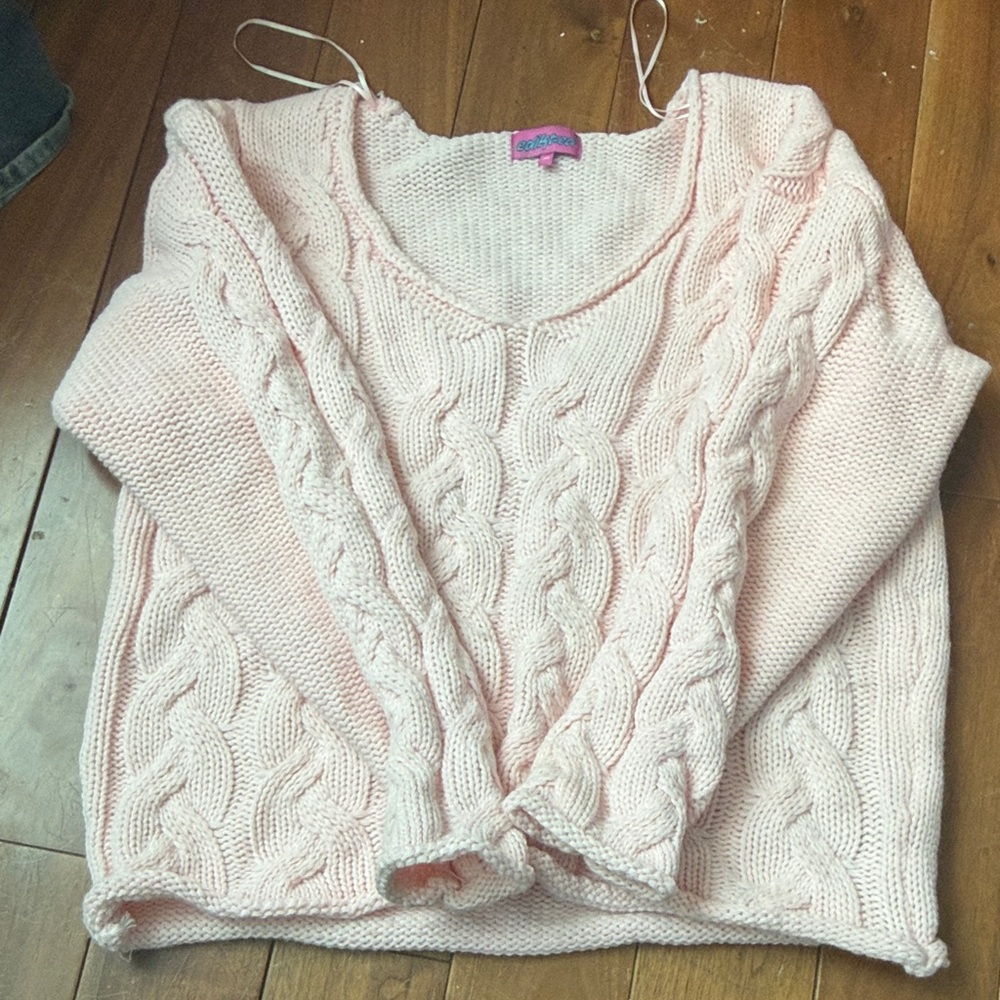 Edikted Light Pink V-Neck Cable Knit Sweater